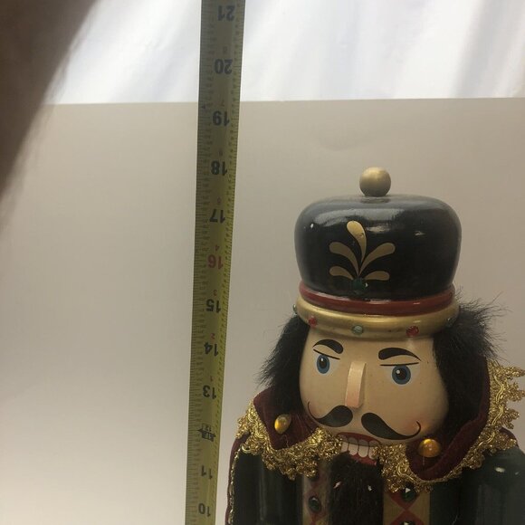 Kirkland Signature Nutcracker 18" drummer wooden Handpainted - Picture 10 of 11
